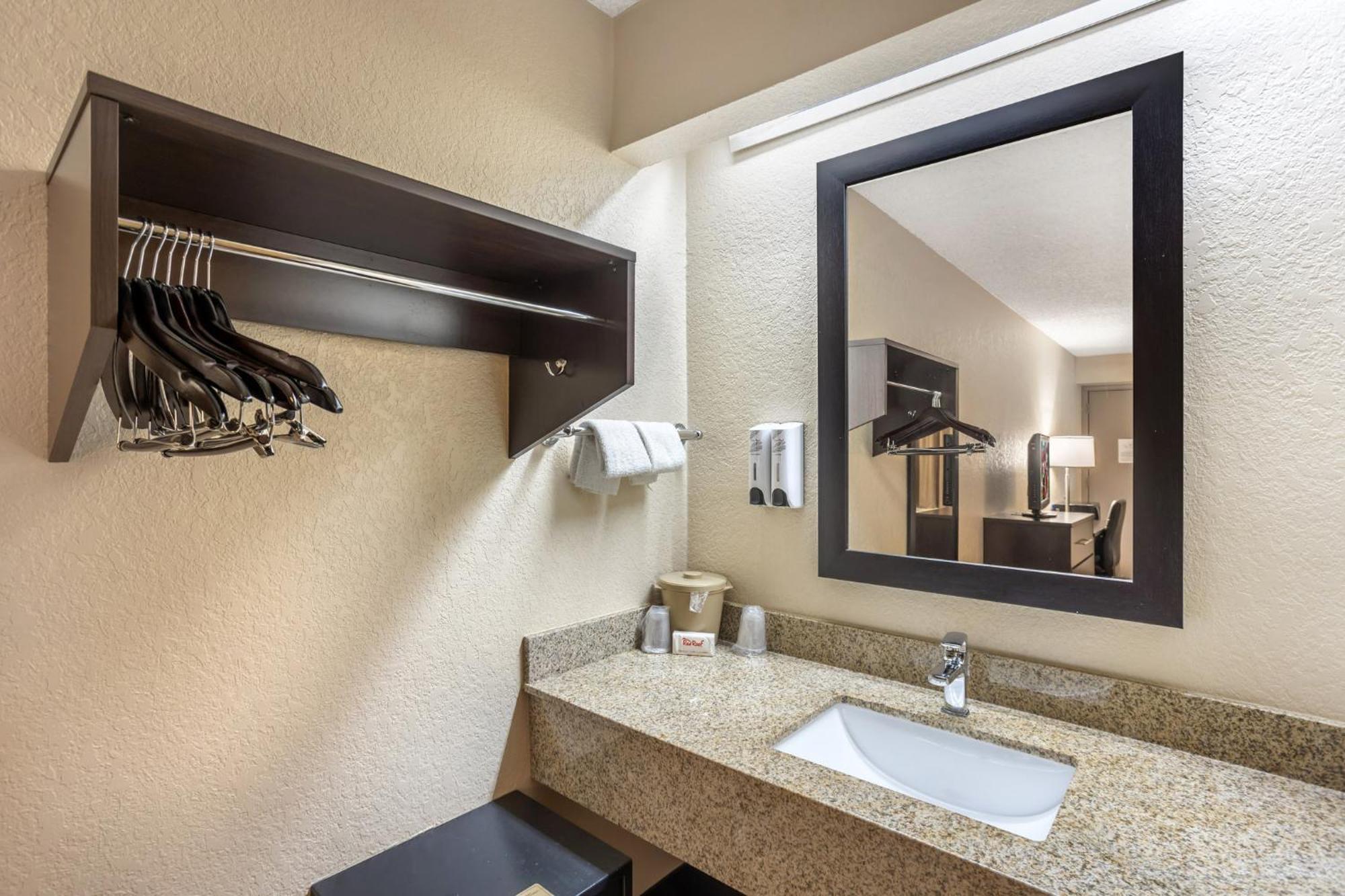 Red Roof Inn Danville, Pa Экстерьер фото